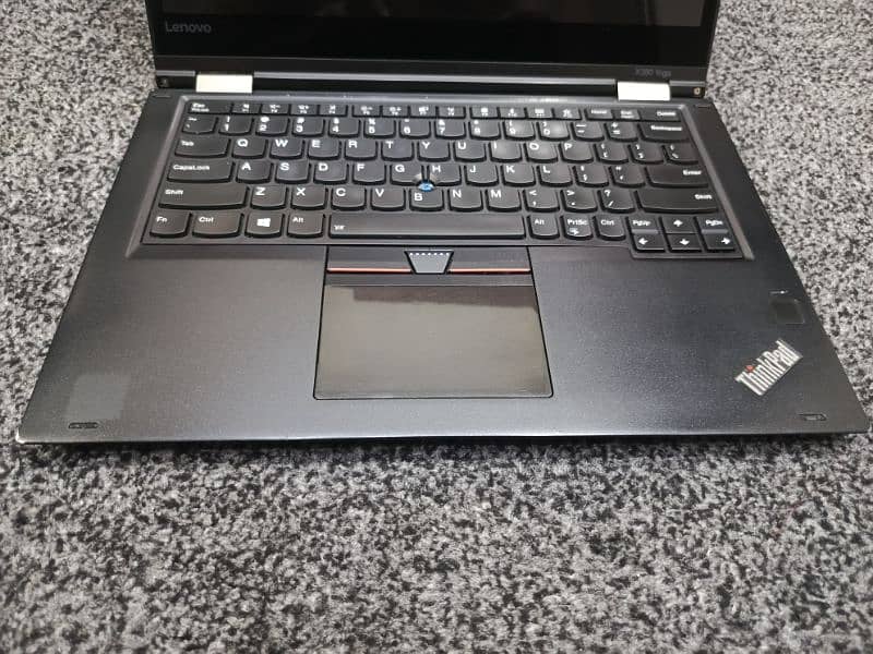 Ci5 8th gen Lenovo x380 8GB ram 128GB SSD 6