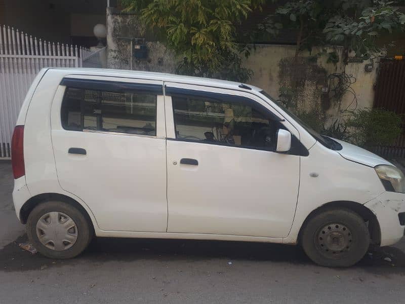 Suzuki Wagon R 2015 9