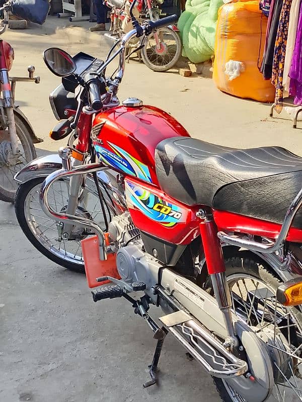 70 Honda  24 madal 0