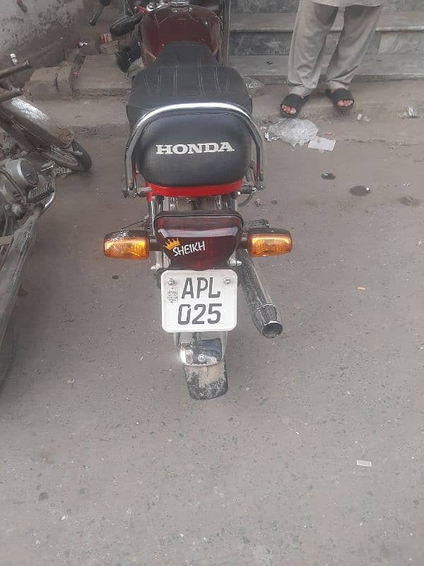 honda cd 70 use just 1 month brand new 1