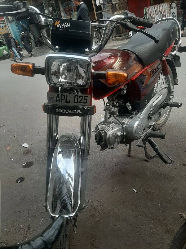 honda cd 70 use just 1 month brand new 2