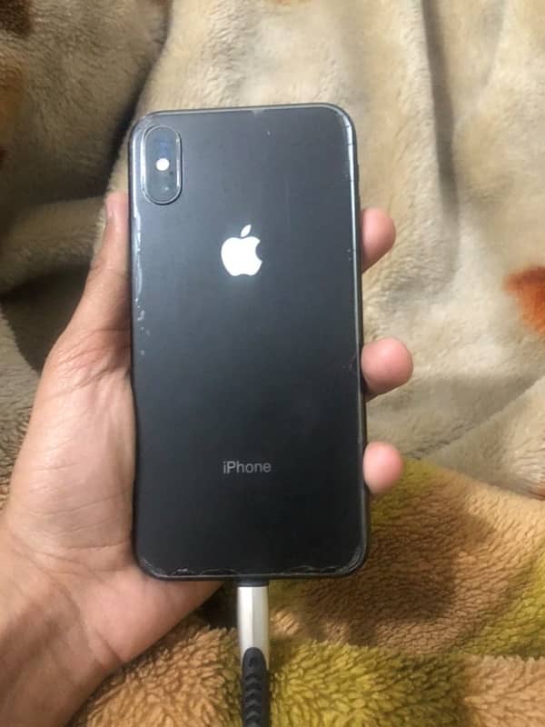 IPHONE xs Factory unlock 64GB fully pack 6