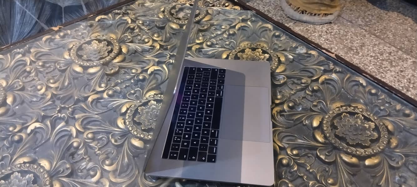 Msckbook pro 15 inch 2017 Memory 16 GB & 256 6