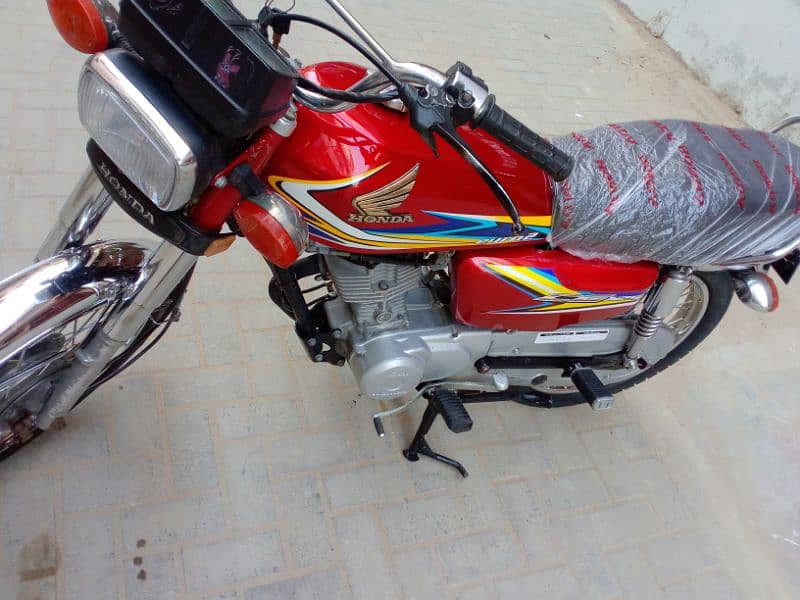 Honda 125 Hyderabad number 19 model 3