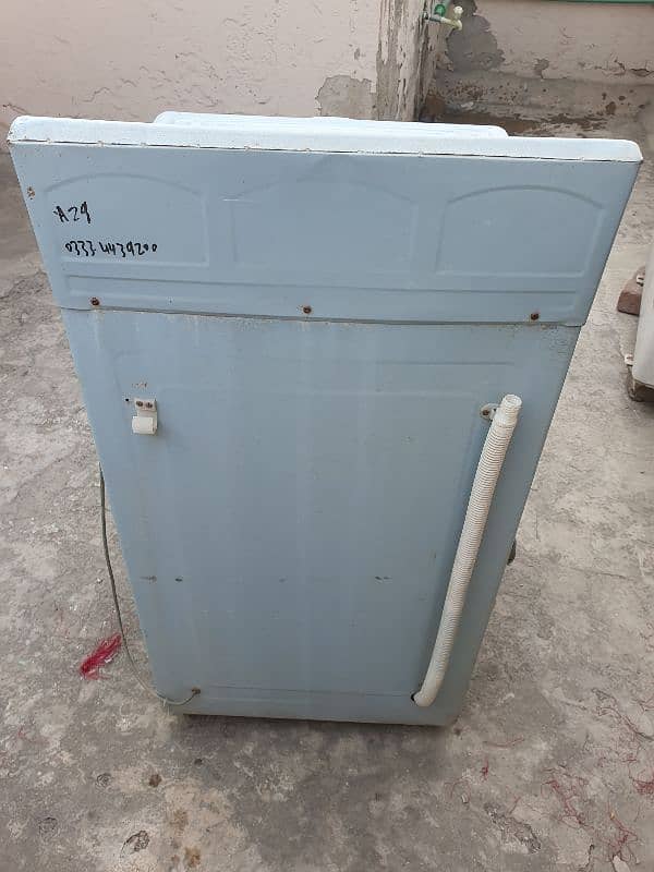 WASHING MACHINE WITH EXCELLENT WORKING CONDITION 2