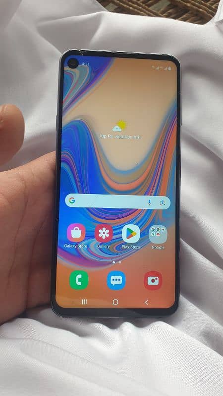 Samsung Galaxy A8s 1