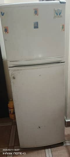 Fridge for sale 18000 it's used