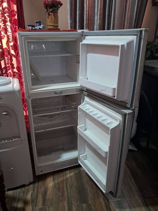 Dawlence refrigerator in perfect condition for sale 7