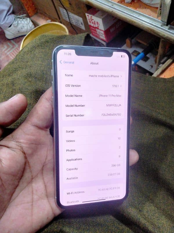 iPhone 11 pro Max 256 GB iPhone 11 iPhone XR iPhone 7 plus 0