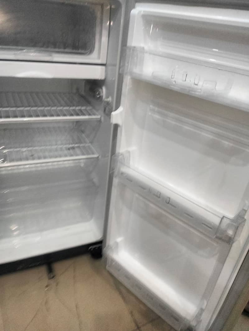 Pel Fridge Room size with warranty card(0306=4462/443) loshaset 6