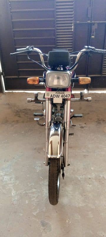 United 70cc 1