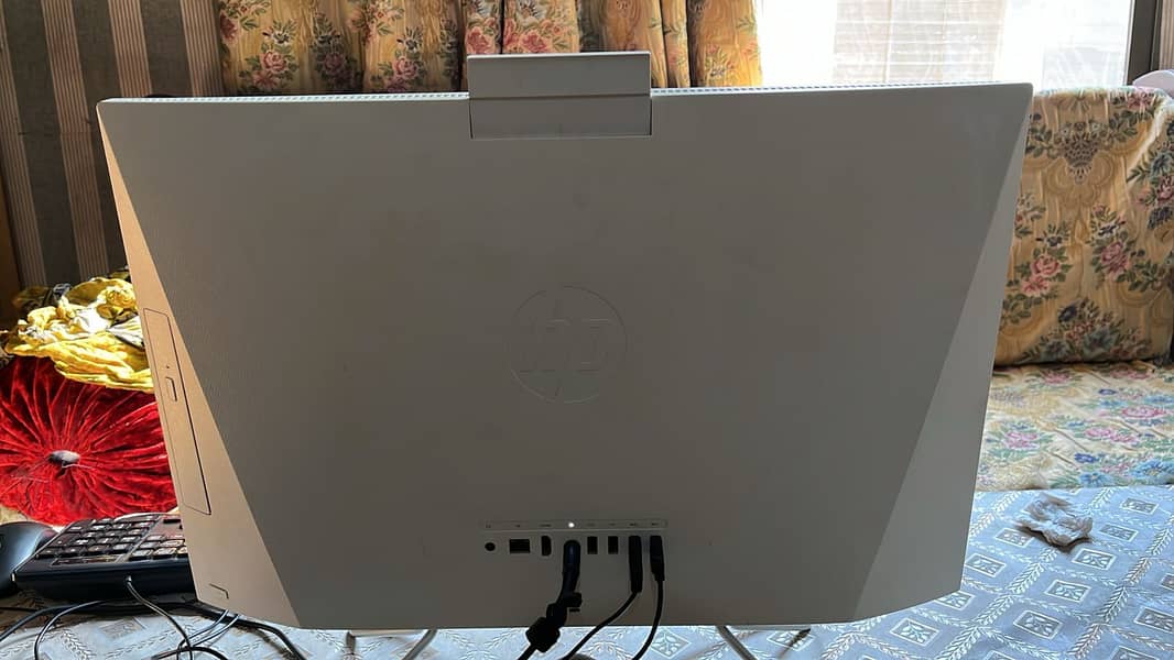 HP All-In-One PC 24 Inch 24-df0xxx Intel  8GB 256GB SSD 4GB GPU 3