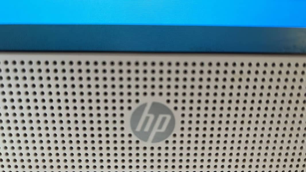 HP All-In-One PC 24 Inch 24-df0xxx Intel  8GB 256GB SSD 4GB GPU 6