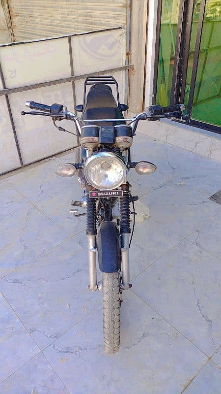 good condition Suzuki 150.45fuel average 5