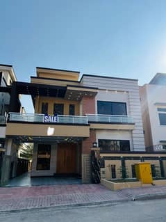 10 MARLA BRAND NEW PAIR HOUSE HEIGHTED LOCATION AVAILABLE FOR SALE IN BAHRIA TOWN