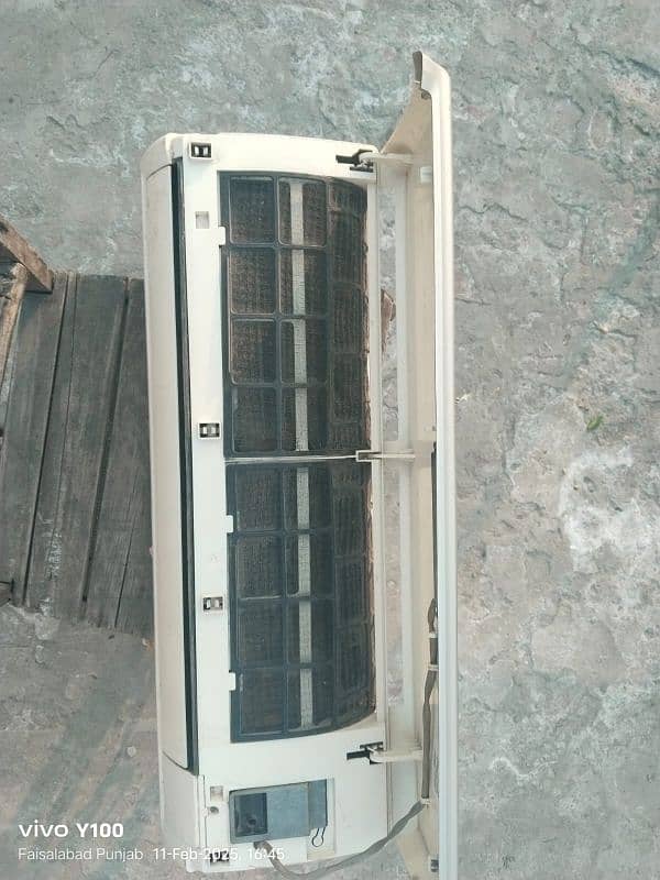 AC FOR SALE. . . 7