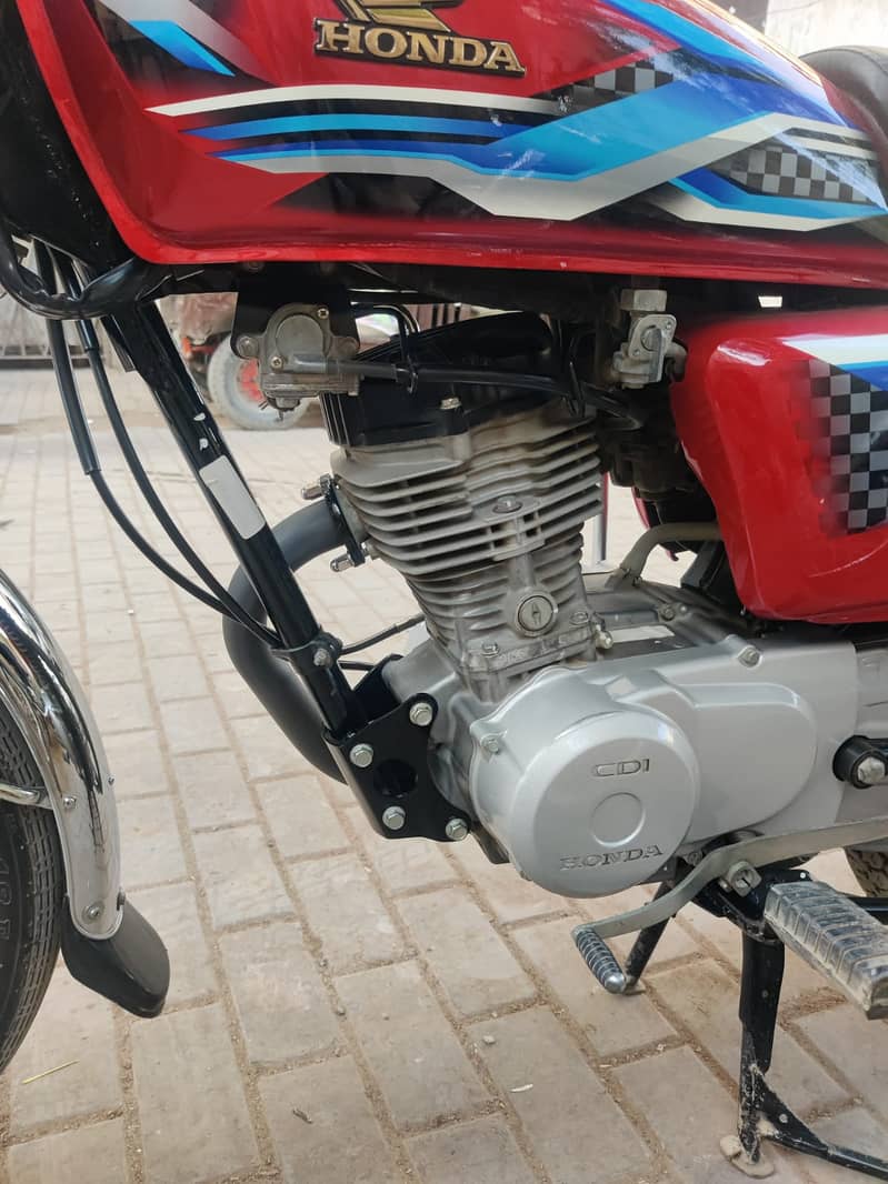 Honda CG 125 2024 3