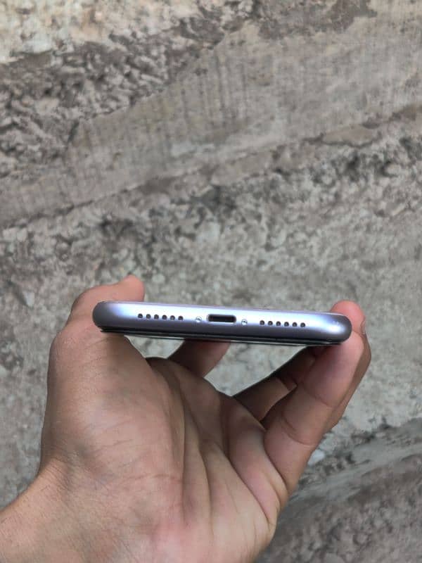 iphone 11 64 gb memory 9