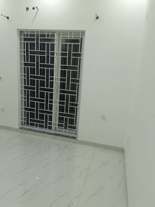 1 Kanal Upper Portion For Rent 3