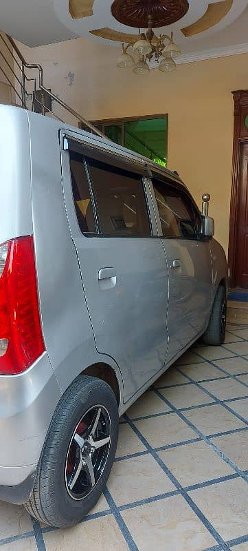 Suzuki Wagon R 2017 1