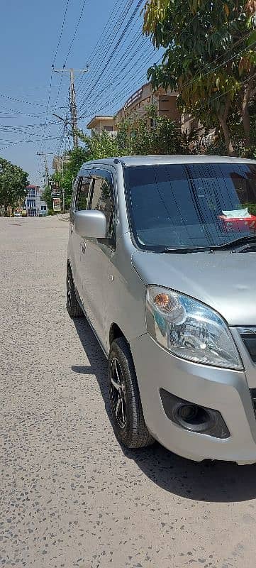 Suzuki Wagon R 2017 10