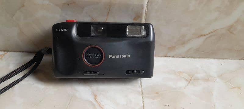 salam . jiss bhai ko camra chai orgnal panasonic ha made in japan 5