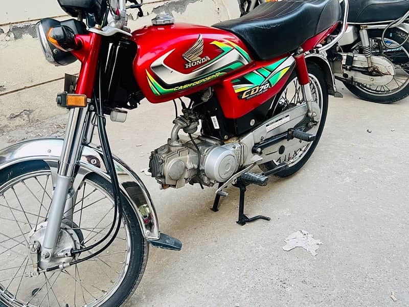 Red Honda cd70 2022 Model Urgen for sale 4