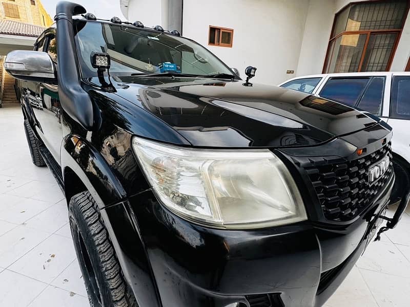 Toyota Hilux 2012 3