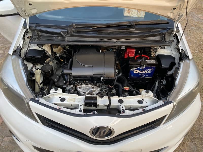 Toyota Vitz 2013 17