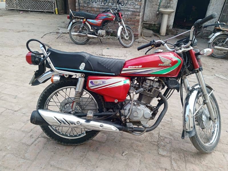 Honda 125 13 model genuine Tanki tapy good condition 0