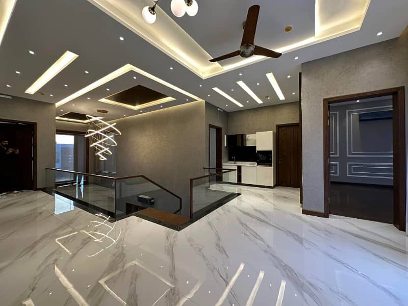 Brilliant Design House For Sale In DHA Phase 7 Lahore 12