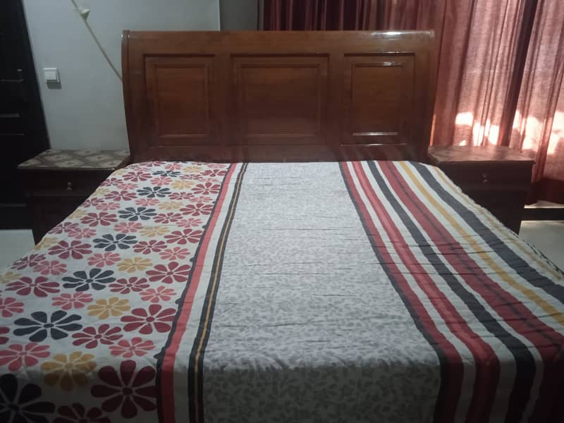 King Size Bed Set for Sale 0