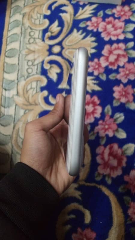 iPhone 7 Plus 256 gb Non-pta Silver Contact on whatsapp:03165294691 4