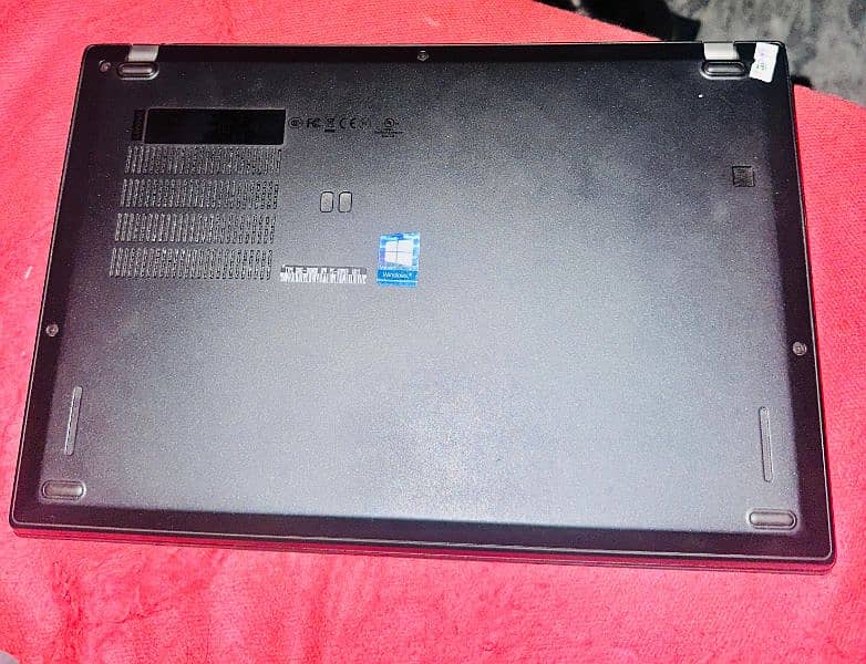 Lenovo core i5, 8th Generation,280X,  16GB RAM 256GB SSD 2