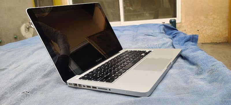 macbook pro i5 4th gen 2