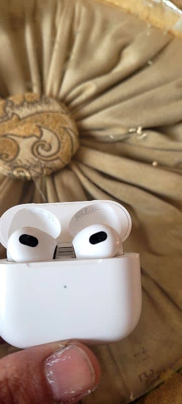 Apple Airpods 3rd generation 0