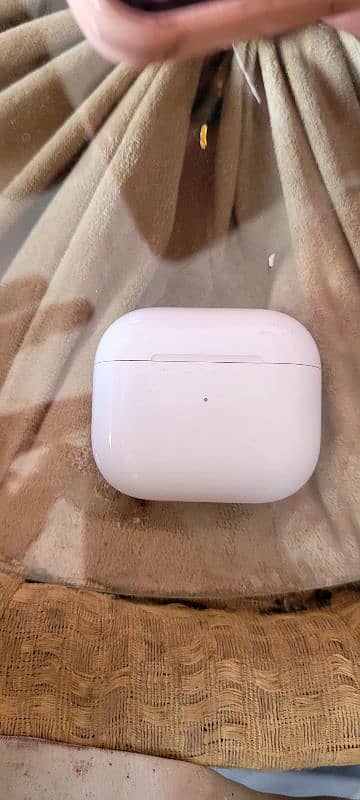 Apple Airpods 3rd generation 1