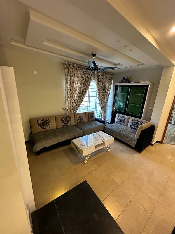 Semi Furnished Corner House For Sale In Prime Location Of Gulberg Green Islamabad Solar Installed Near Markaz With Small Loan Demand 4.60 Crore 6