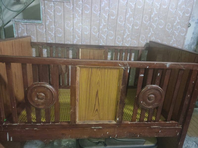 URGENT Sale baby cot Top quality wood full heavy 3