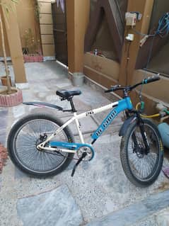 BMX cycle giant blue and white colour