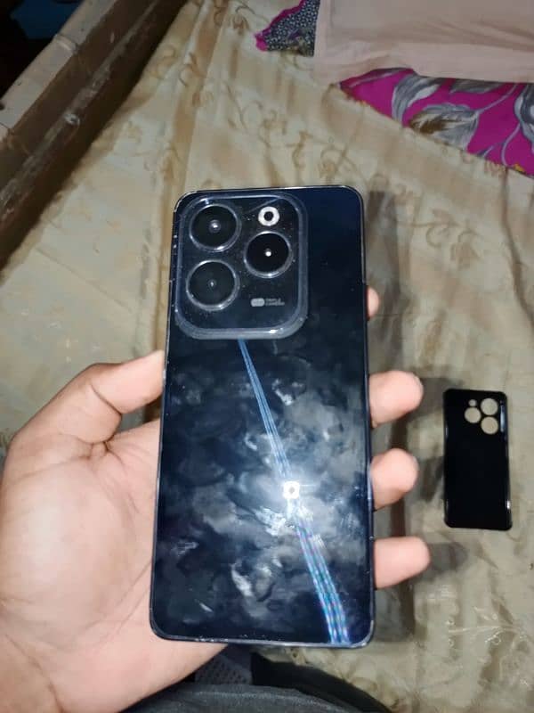 infinix Hot 40 8+8 256gb with box and original charger 0