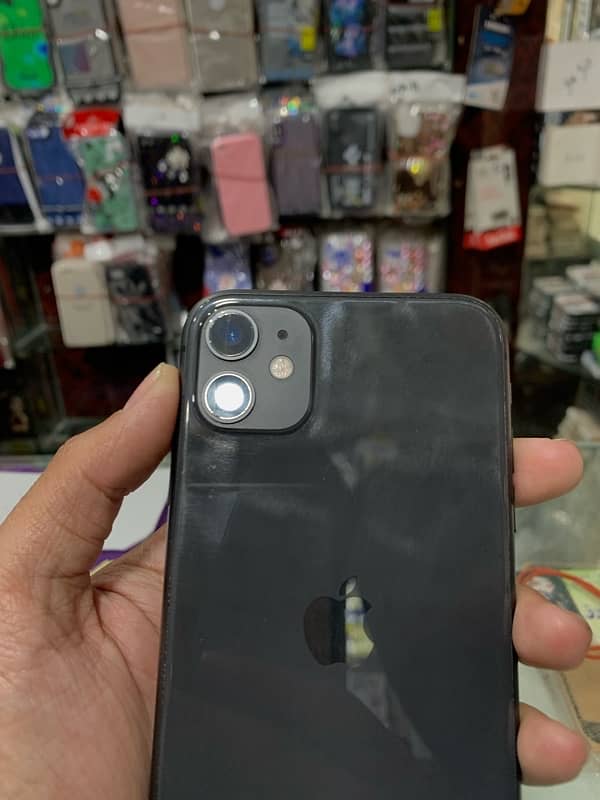 iphone 11 / 128 gb / factory unlock(non pta)/ 2