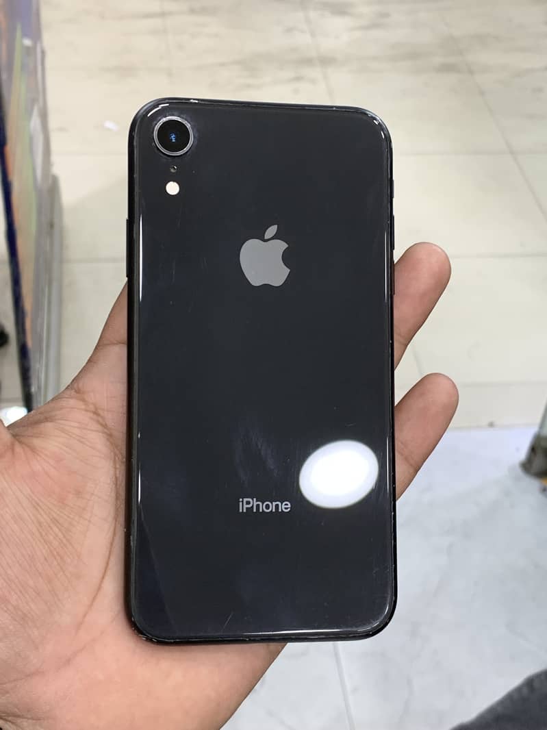 Apple iPhone XR 0