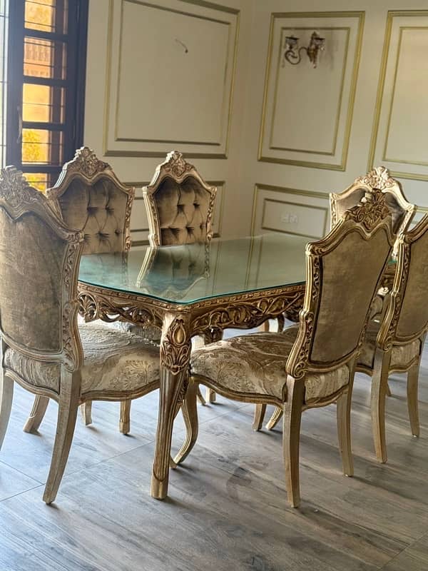Royal luxury dining 1
