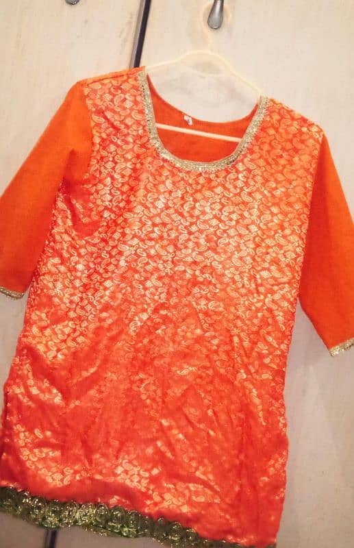 purple lehnga and purple dupata with orange shirt shirt size is 36 4