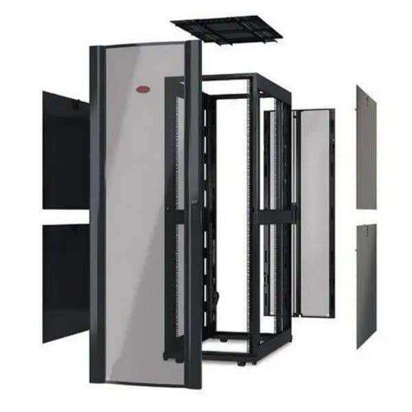 APC 42U Server Rack 0