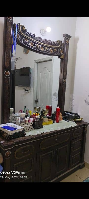 dressing table 1