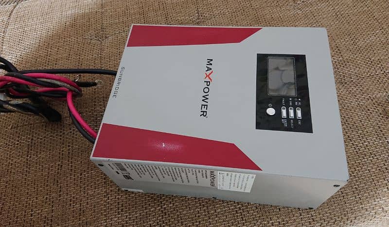 Max Power 2.4kv soler inverter 24volt no fault 2