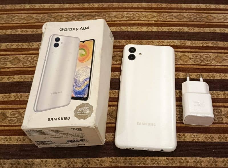 Samsung Galaxy A04 0