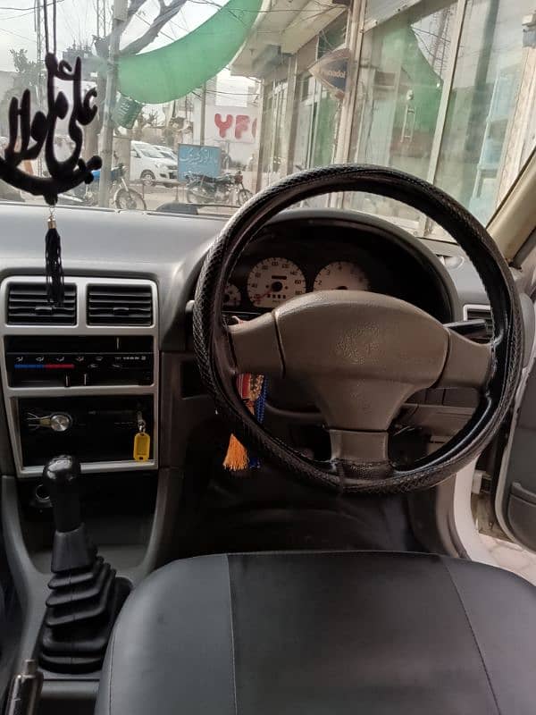 Suzuki Cultus 2014 10